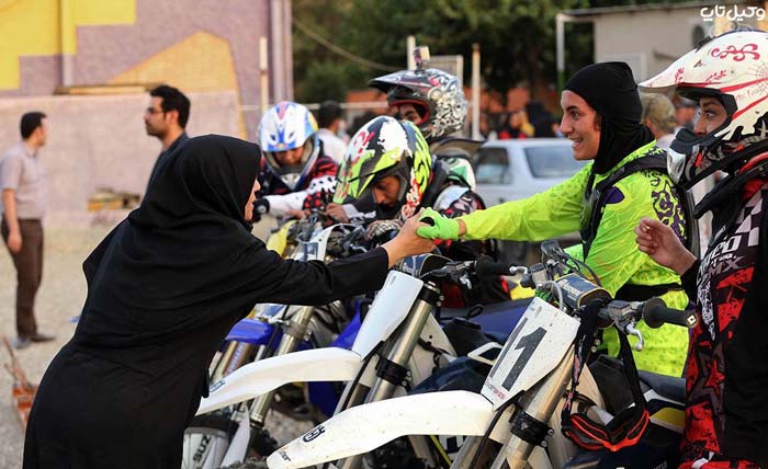 رانندگی زنان با موتور سیکلت